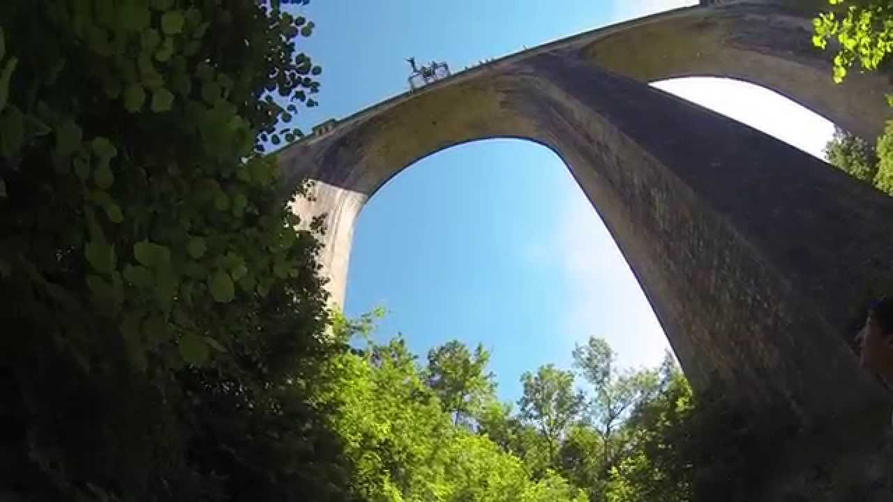 Saut à l'élastique 50m Viaduc St Eulalie YouTube