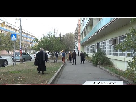 ხმაური გორის საზოგადოებრივი ჯანდაცვის ცენტრთან - მოქალაქეების კოვიდტესტებისთვის ისევ შეიკრიბნენ