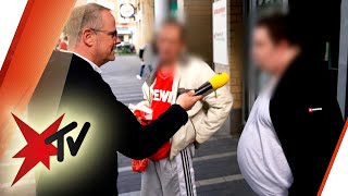 Menschen vor dem Jobcenter Arbeit anbieten: Das stern TVExperiment | stern TV