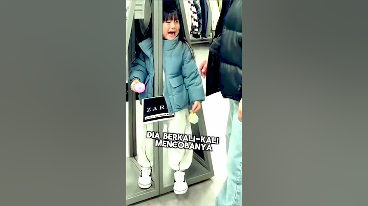 Anaknya terjebak dan menangis meminta pertolongan