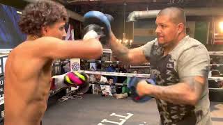 Amado Vargas fights on Prograis vs Zepeda card; shows off skills on mitts with Fernando Vargas
