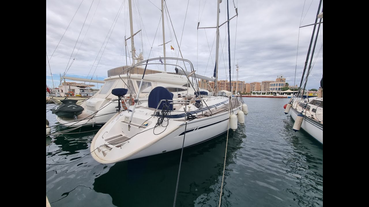 Bavaria 46 (Vídeo interior cabina)