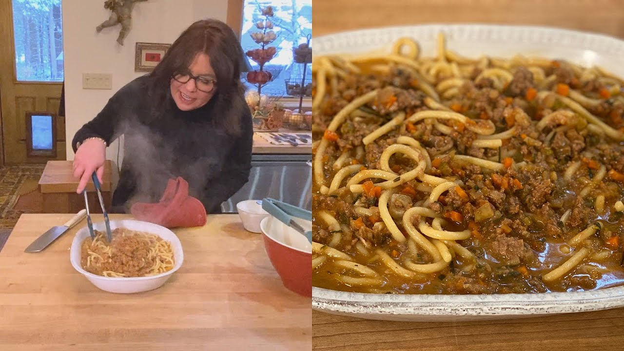 How To Make a Meatless Tuscan Ragu with Pici Pasta | Rachael Ray | Rachael Ray Show