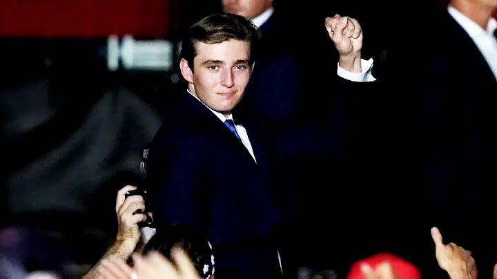 Barron Trump Arrives at NYU for 1st Day of College