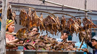 SMOKED BBQ DRIED DUCKS WITH BICYCLE WHEEL  Cooking Dried Duck Recipe@KitchenFoods