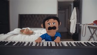 Miniatura del video "Music with Diego (Ep. 2) | Awkward Puppets"