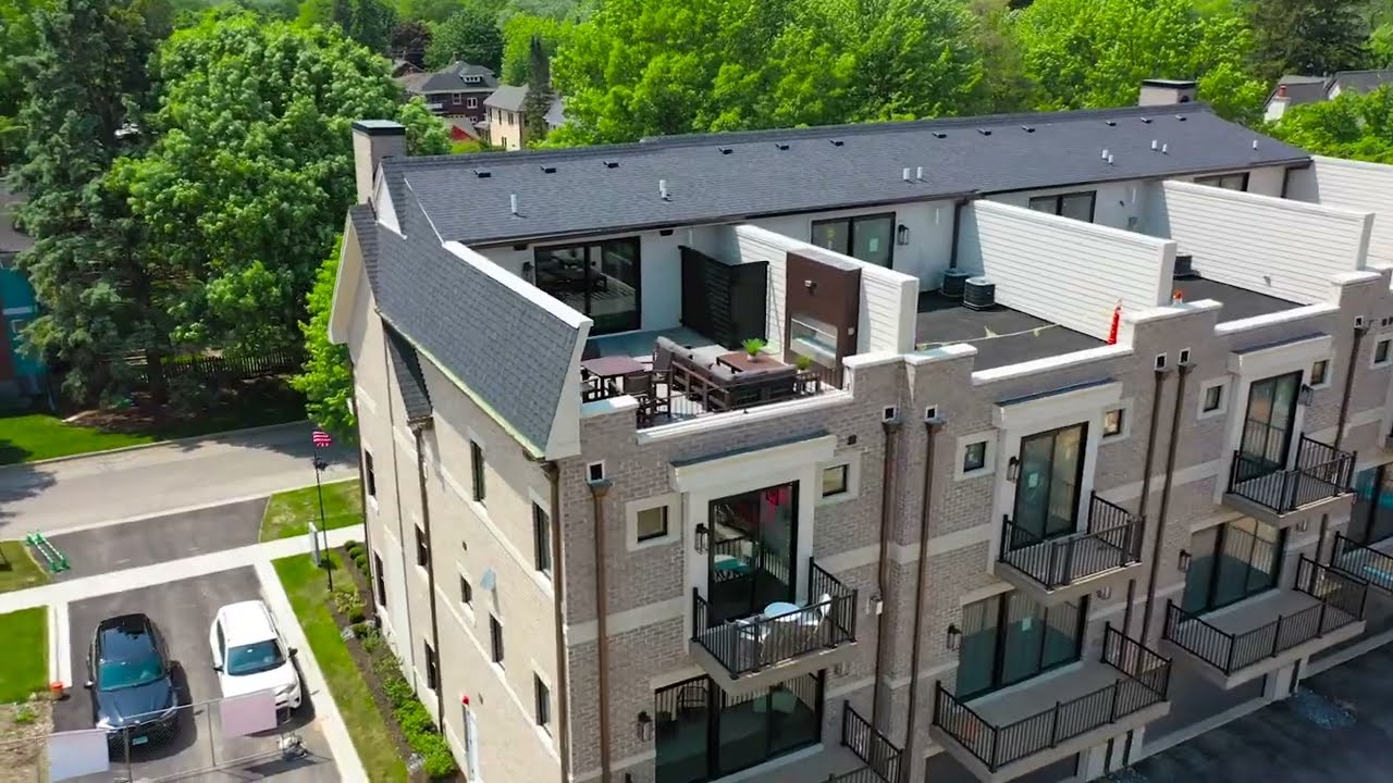 Luxury Rowhomes at Heritage Place in Downtown Naperville's Historic District