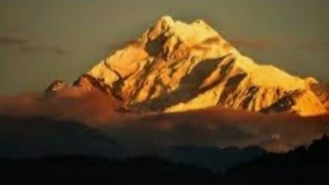 SUNRISE ON THE KANCHENJUNGA CLASS 12/ SCI/ COM/UNIT 1 /READ 2/