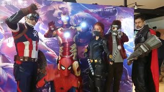 「マーベル」展でファンがコスプレ　ハロウィーンイベント　大阪・大丸梅田店