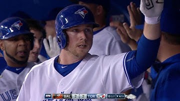 BAL@TOR: Smoak launches a two-run shot to tie game