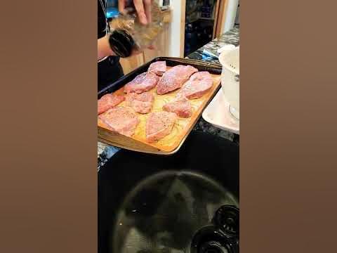 HOW TO COOK A PERFECT SIRLOIN STEAK WITH GARLIC BUTTER #shorts #