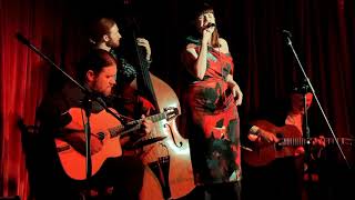La Javanaise - Cameron Jones Trio With Pauline Maudy With The