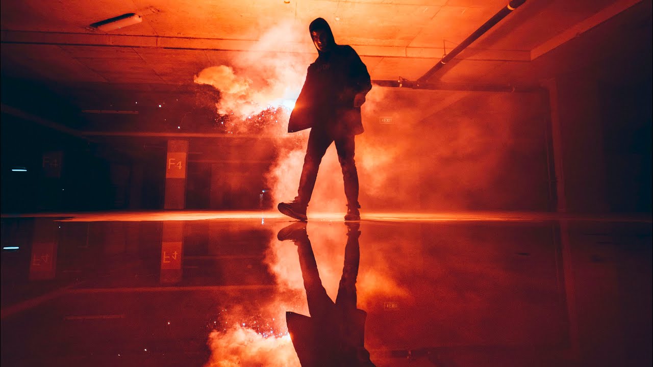 Photography in a HUGE Abandoned Car Park!