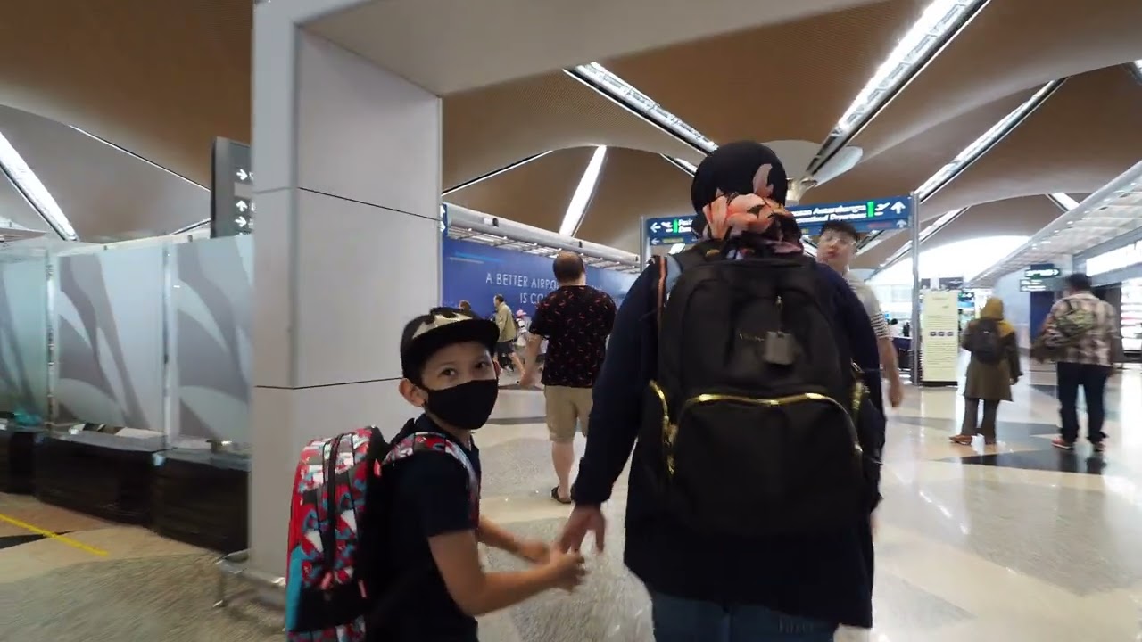 Jalan jalan Langkawi Bermula | KLIA International Airport