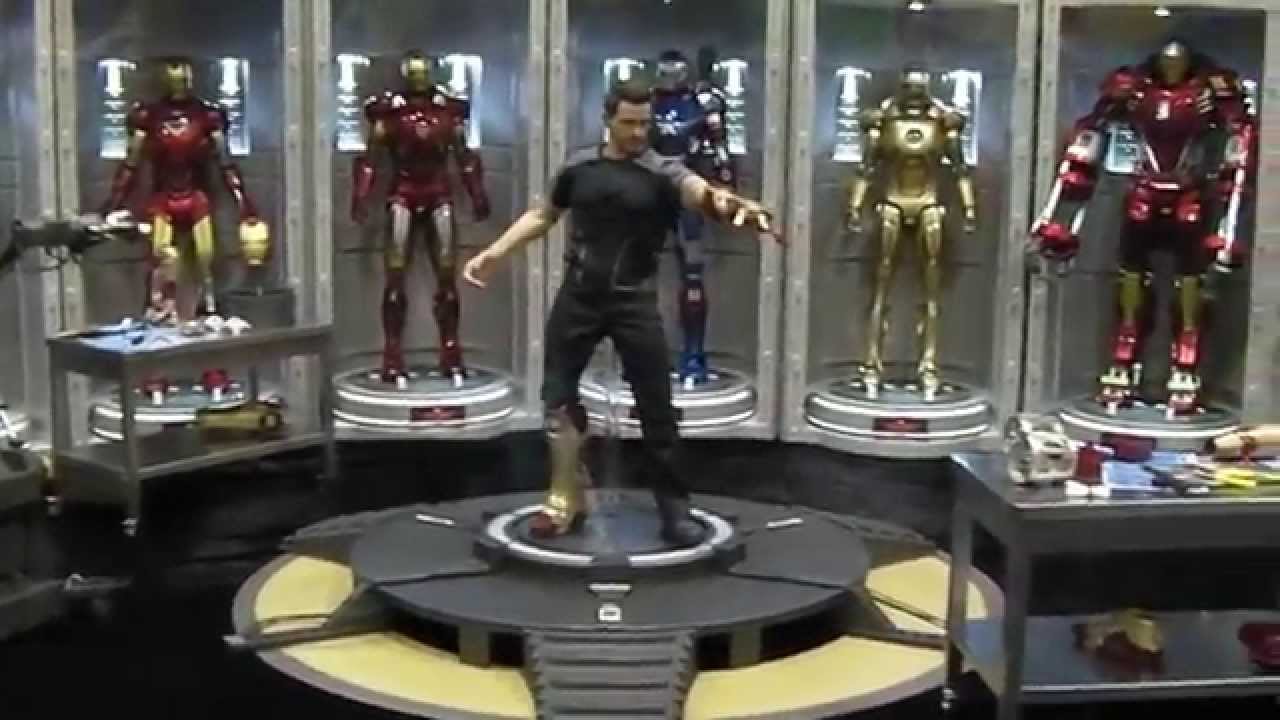 hot toys iron man display