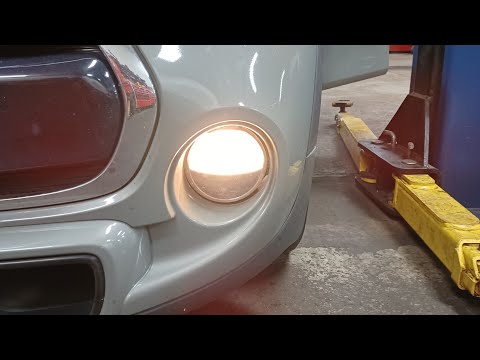 2015 MINI COOPER FRONT PARKING LIGHT BULB REPLACEMENT