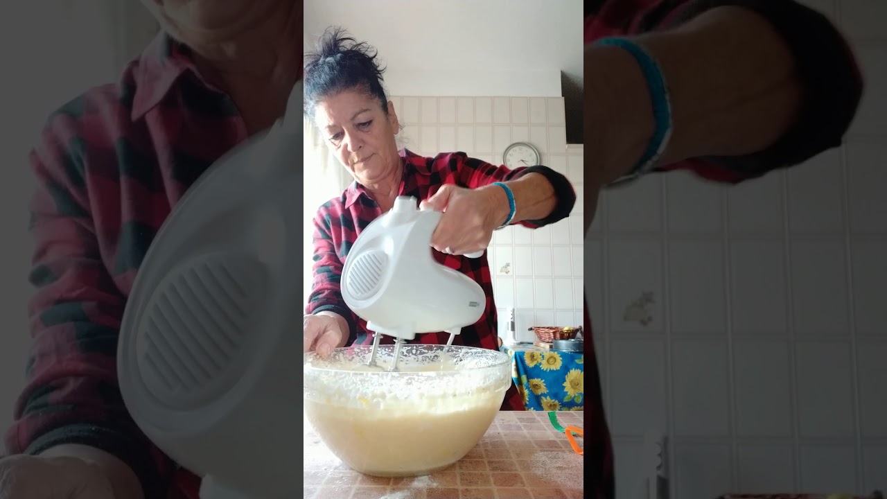 ciambellone allo yogurt e cioccolato 😋🍩