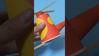 Con papel podemos hacer juguetes. Reutilizar, reciclar, jugar. Hoy un helicóptero de papel que vuela Con papel podemos hacer juguetes. Reutilizar, reciclar, jugar. Hoy un helicóptero de papel que vuela