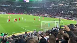 Eskalation im Borussia-Park - Elfmeter Ramy Bensebaini - Borussia 2:1 Bayern München