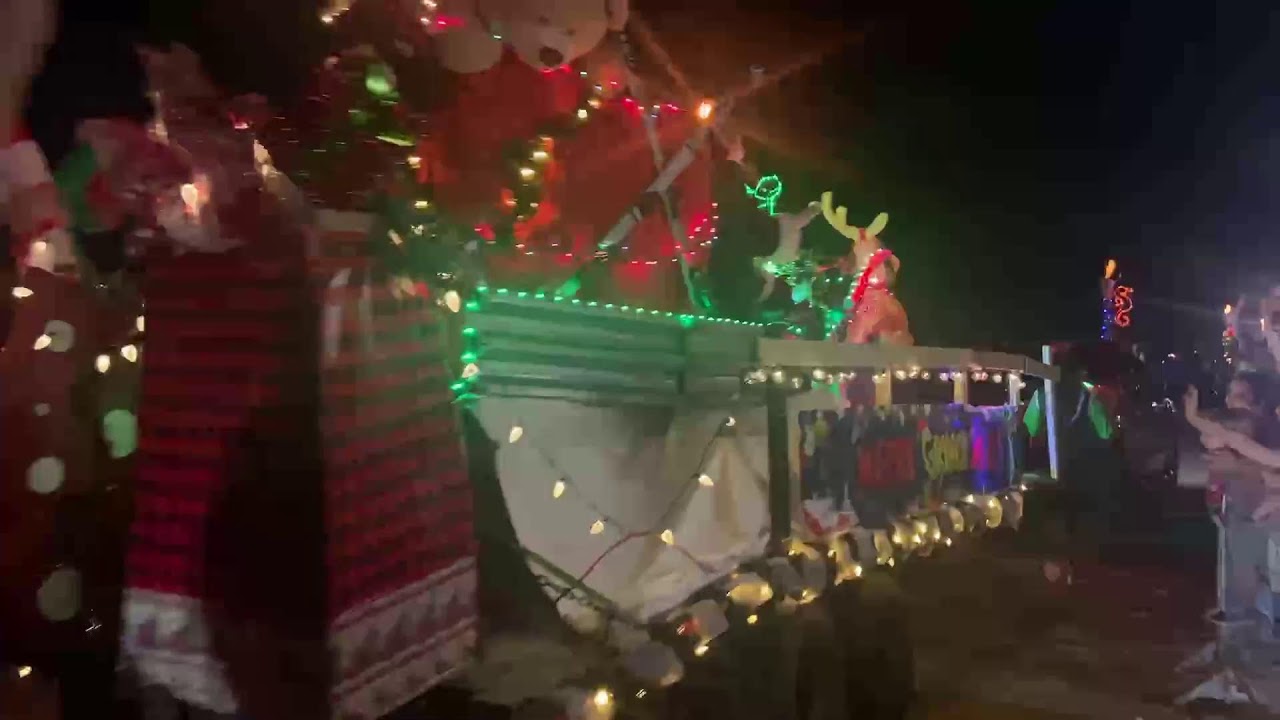 LIVE EXPLORING 67th CANDY CANE PARADE AT HOLLYWOOD BEACH BROADWALK 🎄🌴