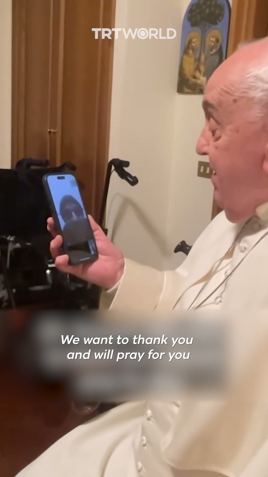 Pope Francis says 'as-salam alaykum' to Gaza resident in phone call