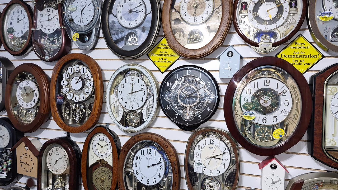 30+ Minutes of Rhythm and Seiko Clocks Playing Christmas Melodies (Compilation)