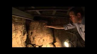 How Do Archaeologists Work?