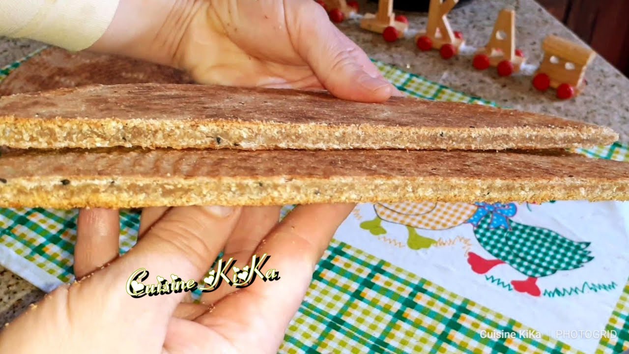 هاهي الفرينة الكاملة لكل من سألني عنها مع أشهى كسرة  صحية صنعتها بها