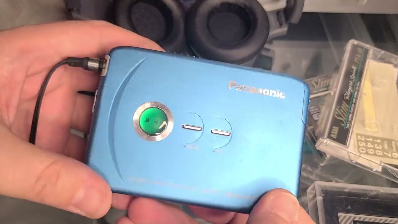 Cassette player Panasonic RQ-SX71 (Short demo) - YouTube