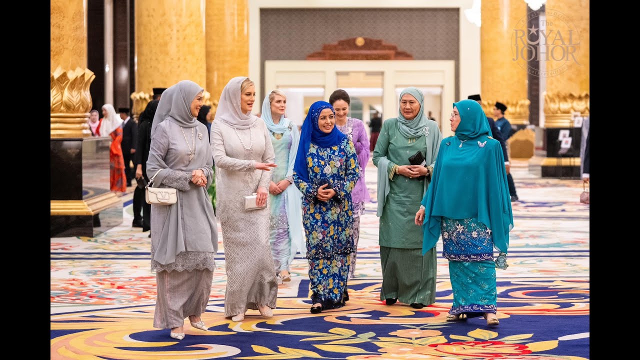 PERMAISURI JOHOR BERANGKAT MAJLIS SANTAPAN SEMPENA PERSIDANGAN OB-PS 2023