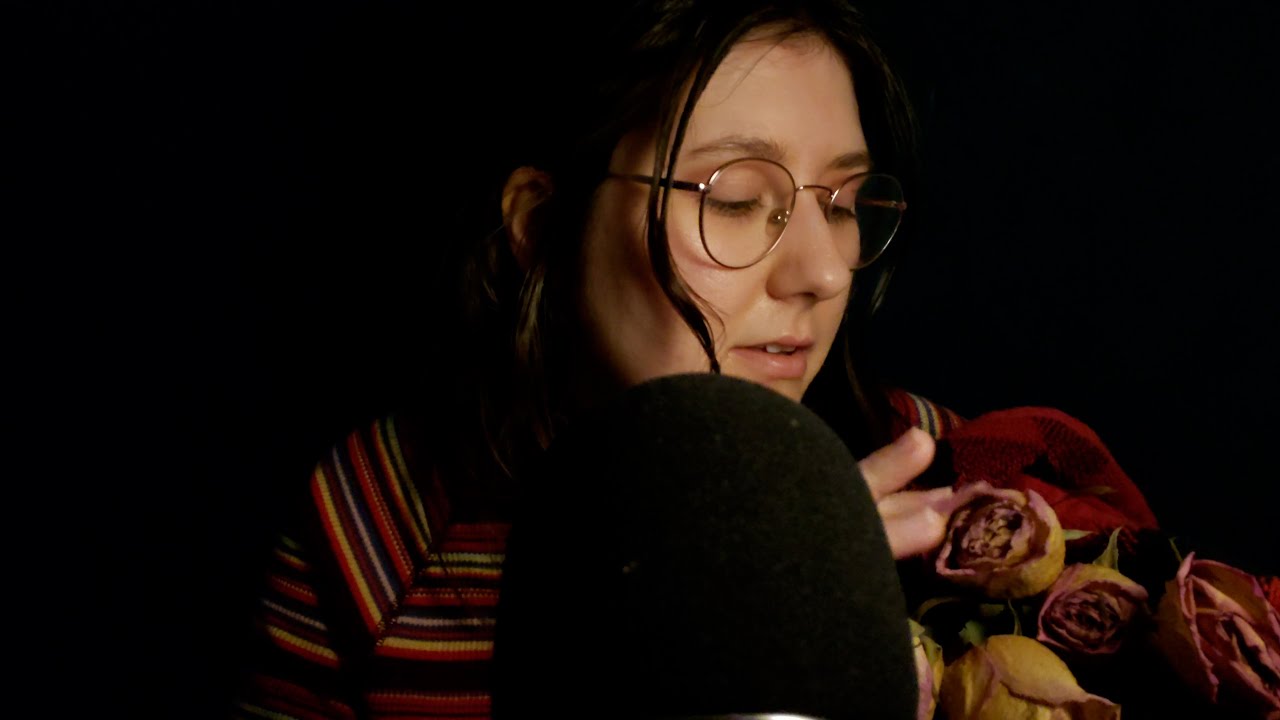 ASMR Playing with and Crushing Dead Flowers (Lots of Crinkles) YouTube