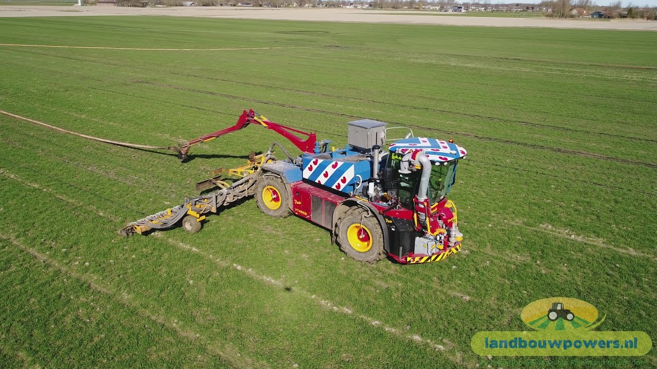 Sleepslang bemesten door Fa. Wassenaar/Mestweg met de nieuwe Vredo