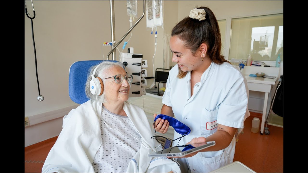 La musicothérapie en service de réanimation - Don par l'artiste DAVID DAVID