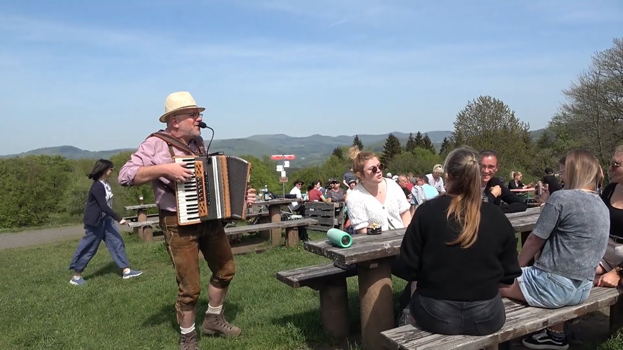 1. Mai 2024 Rucksackmusikanten Interview mit superbikebox  am 