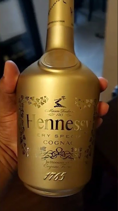 Hennessy is Gold !!!! #hennessy #rarehennessy #jakefever