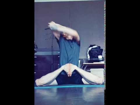 Guy Displays Flexibility Via Contortion Tricks - 1106795-4