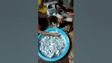 وضع الفلوس داخل علب الشيبس العراقي شوفو للأخير شسوه 
