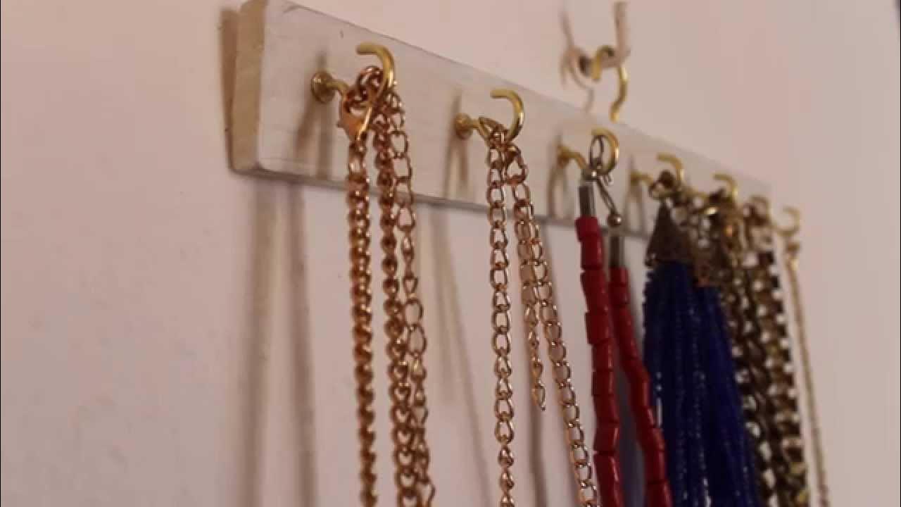 DIY: CÓMO HACER UN COLGADOR DE COLLARES CON UN PALO / EL nido DE MAMÁ  GALLINA