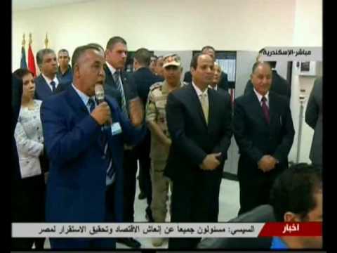 الرئيس السيسي يتفقد غرفة التحكم الرئيسية بمشروع الشركة المصرية لإنتاج الإيثيلين و مشتقاته 13 8 2016