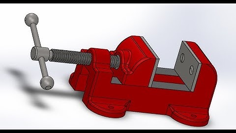 Design and assembly of a bench vise | SolidWorks tutorial