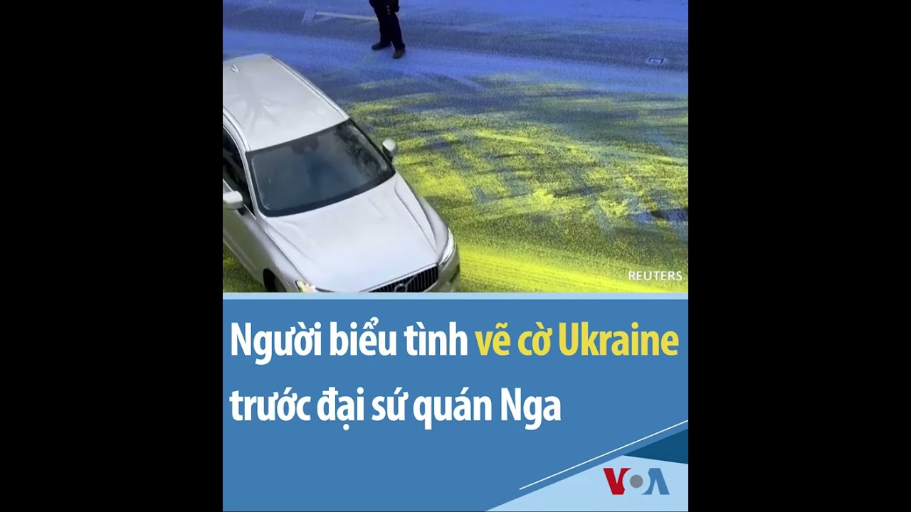 Cờ Ukraine: Với màu xanh da trời và vàng, cờ Ukraine mang theo thông điệp của sự tự do và độc lập. Xem các hình ảnh liên quan đến cờ Ukraine để cảm nhận thêm được tinh thần của nước này và động lực để vươn lên từ những khó khăn.