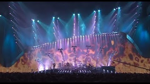 GENESIS - Conversations with 2 stools /  Los Endos (live in Rome, 14/07/2007)