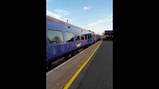 *2 TONE HORN!* Scotrail combi class 158725 &amp; 170408 departing Kirkcaldy on 1L27 Edinburgh - Dundee