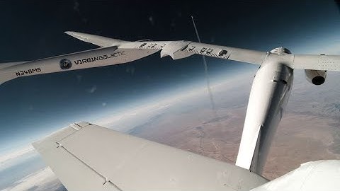 Virgin Galactic rocket plane flies to edge of space | Video | Test Flight