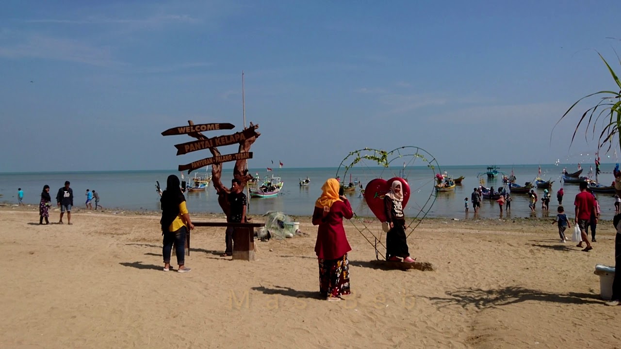 Pantai Kelapa Tuban Jawa Timur. YouTube