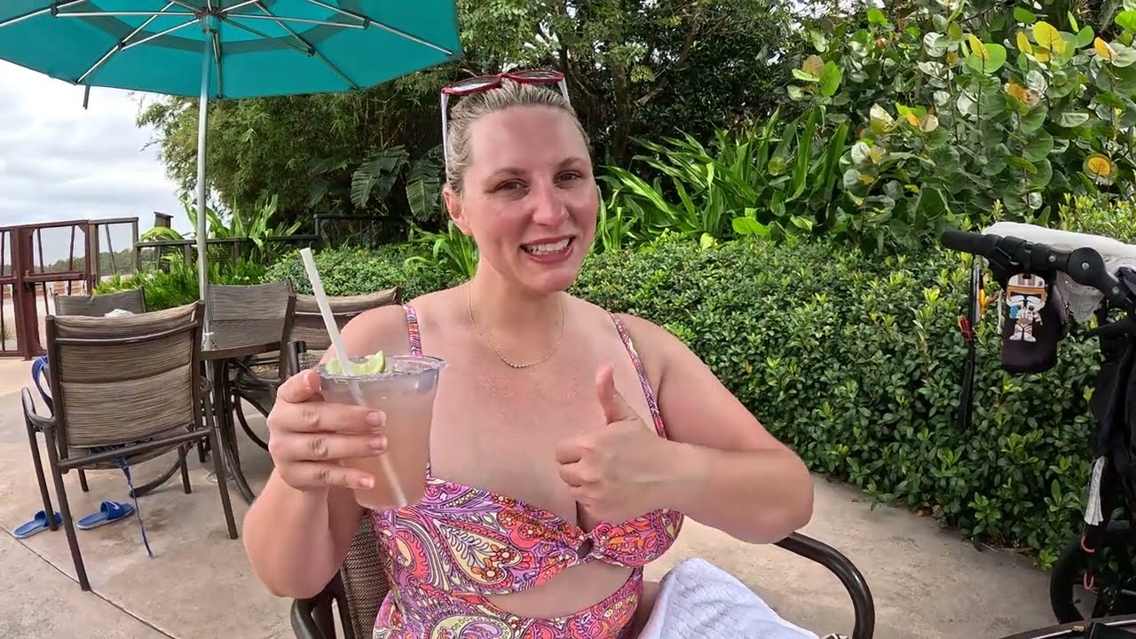 Join me for a refreshing cocktail at the Barefoot bar poolside at Disney’s Polynesian Resort