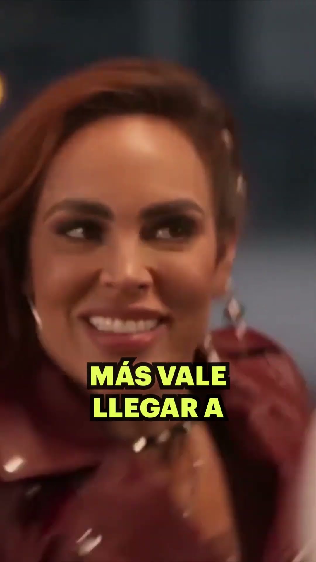 ¿Quieres abrir tu regalito? ?? #micaminoesamarte #tlnovelas