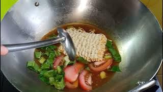 mee maggie cepat dimasak sedap dimakan #maggie #maggiekari