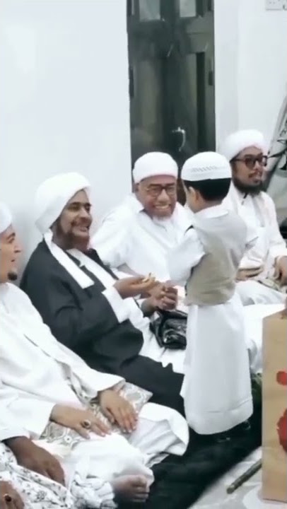 sikap Habib Umar bin Hafidz bersama anak kecil ❤️