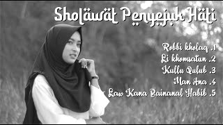Download Lagu SHOLAWAT NABI PALING MERDU DAN ENAK DIDENGAR SAAT KERJA / SANTAI YANG MENENANGKAN HATI DAN PIKIRAN MP3